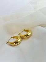 Load image into Gallery viewer, Gleamline Hoops (18k gold Plated)