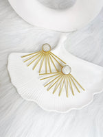 Load image into Gallery viewer, Gilded Rays Earrings