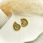 Load image into Gallery viewer, Mira Shell Studs