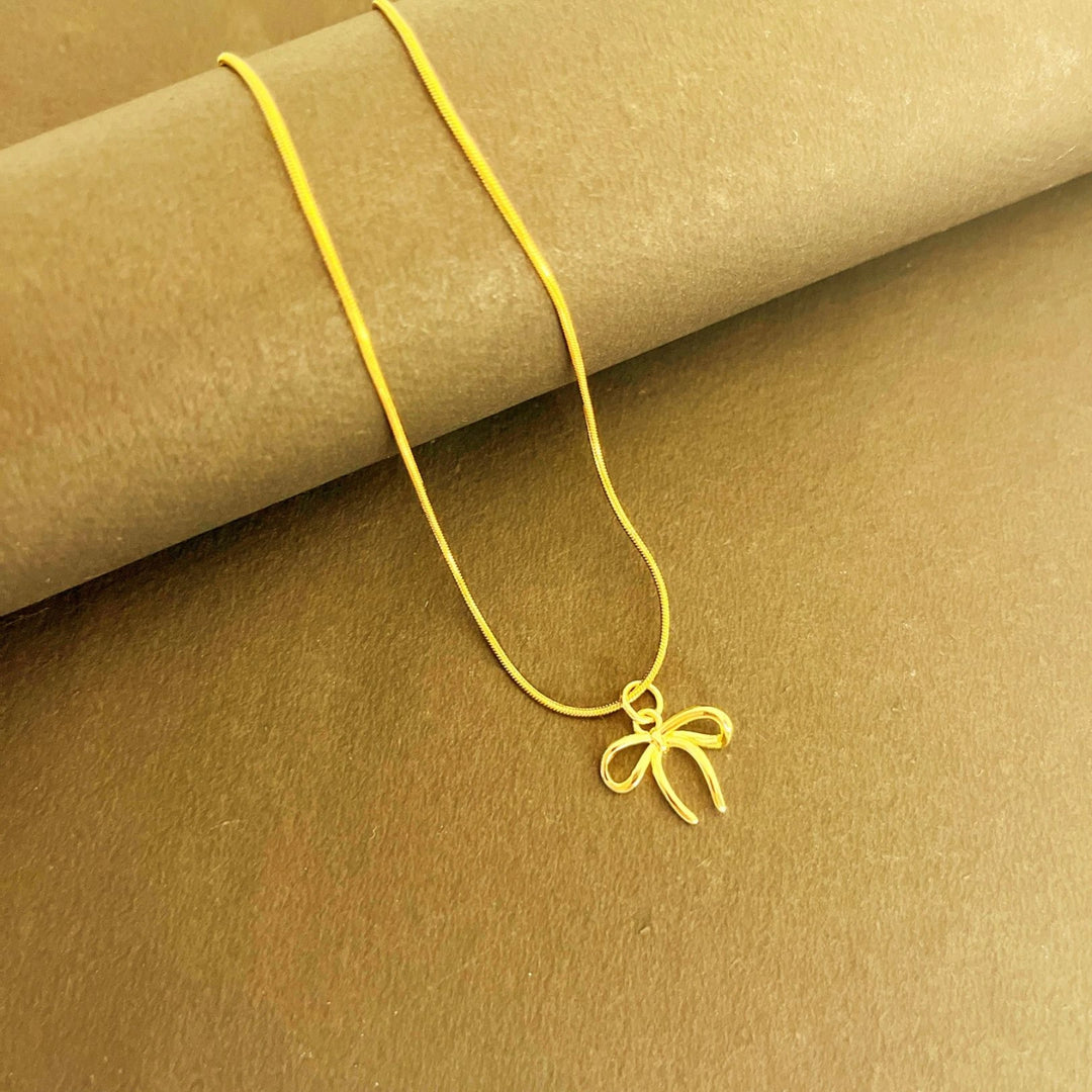 Belle Bow Necklace