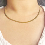 Load image into Gallery viewer, Serena Sleek Herringbone Necklace
