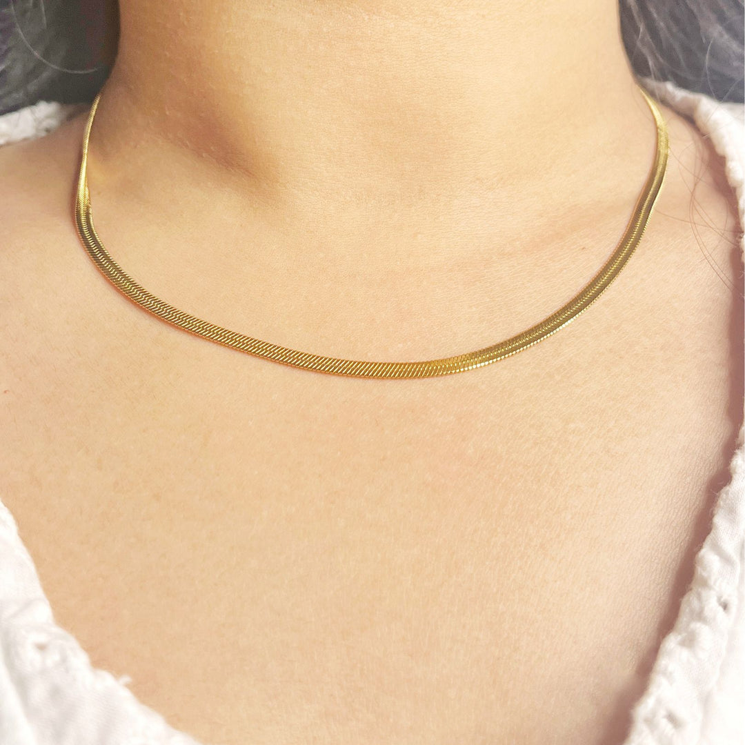 Serena Sleek Herringbone Necklace