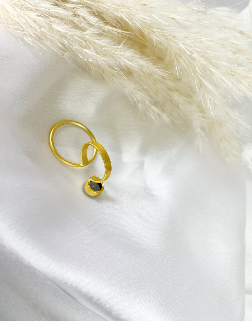 Aurelle Loop Ring