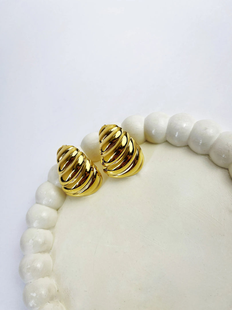 Velora Swirl Studs (18k gold Plated)