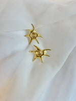 Load image into Gallery viewer, Solar Bloom Earrings (18k gold Plated)
