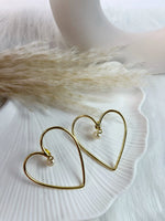Load image into Gallery viewer, Heartstrings Earrings
