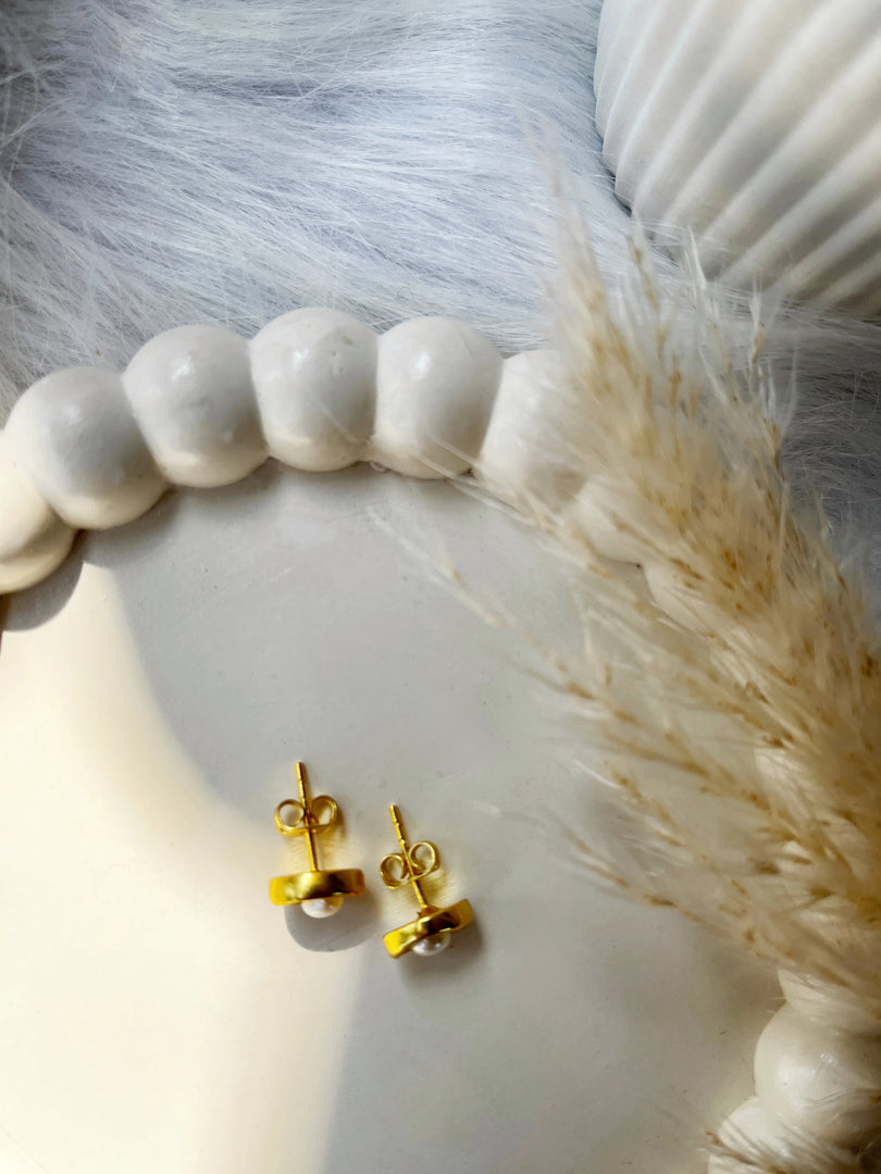Halo Pearl Earrings