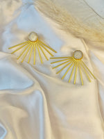 Load image into Gallery viewer, Lustrous Bloom Earrings
