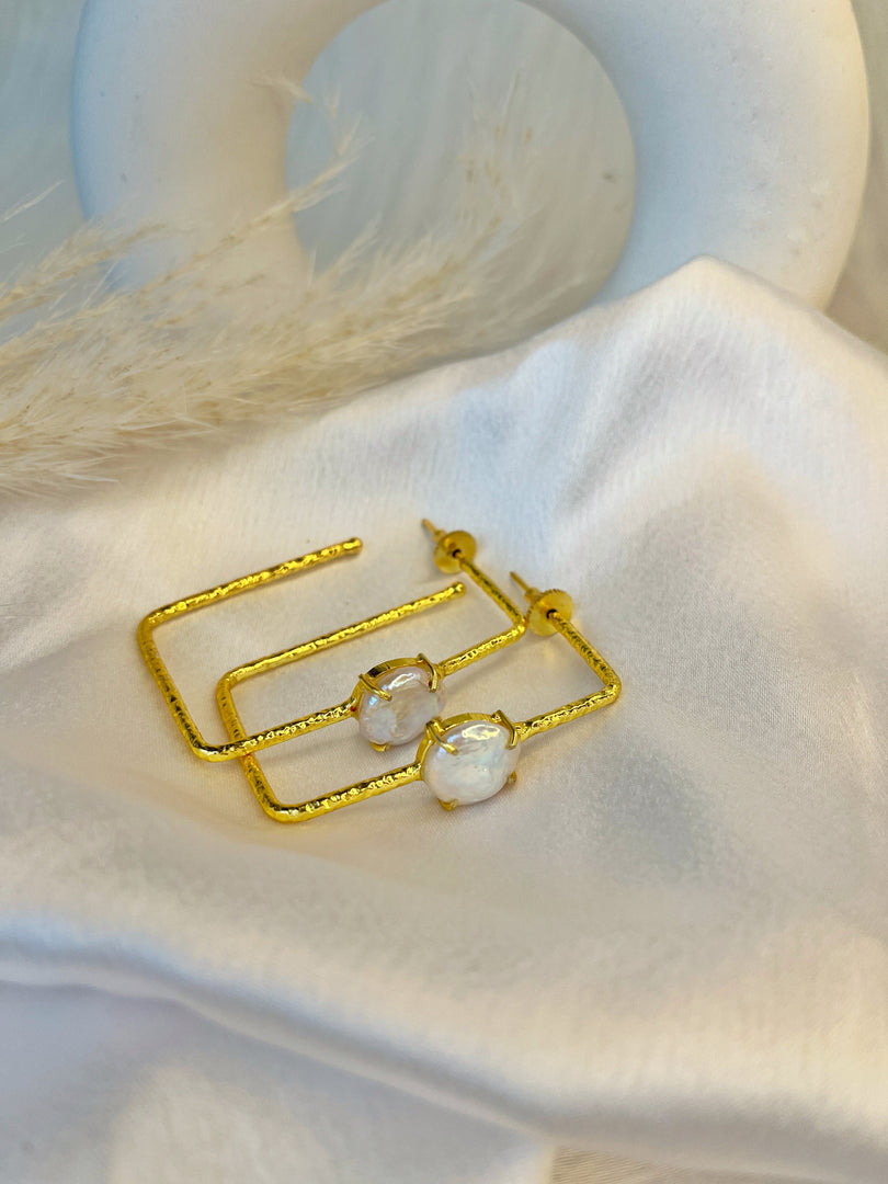 Regal Pearl Hoops
