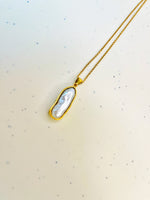 Load image into Gallery viewer, Baroque Beam Necklace (18k gold Plated)
