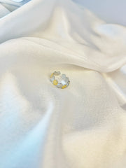 Whisper Petal Ring (18k gold Plated)