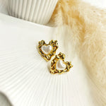 Load image into Gallery viewer, Amoura Heart Studs
